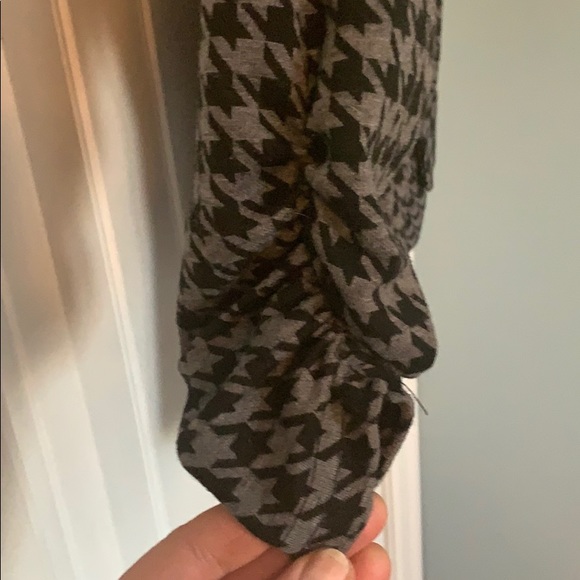 π₯5/25 | Herringbone Blazer - Picture 3 of 3